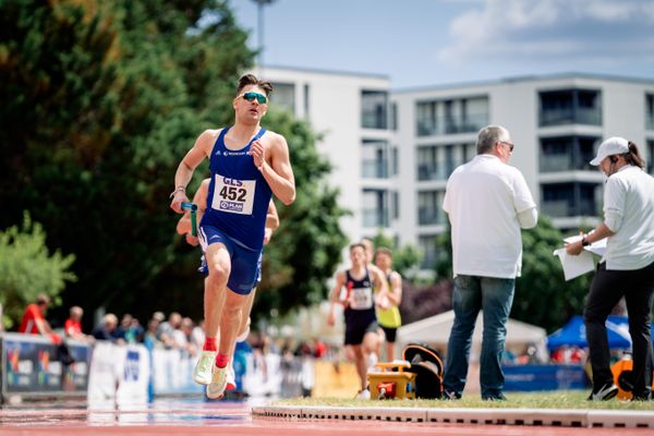 Elija Ziem (SC Neubrandenburg) am 29.05.2022 waehrend der Deutschen Meisterschaften Langstaffel im Otto-Schott-Sportzentrum in Mainz